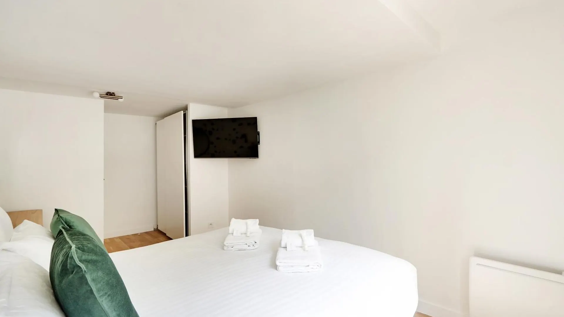 Apartment Pick A Flat'S Apartement In Saint-Martin - Rue Du Faubourg Saint-Martin Paris